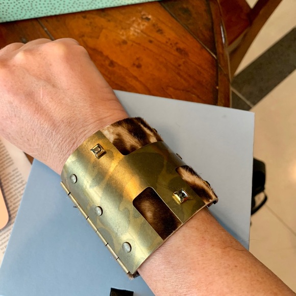 NEW PRICE !! Lanvin authentic cuff bracelet & box. Made in France. - Picture 4 of 7